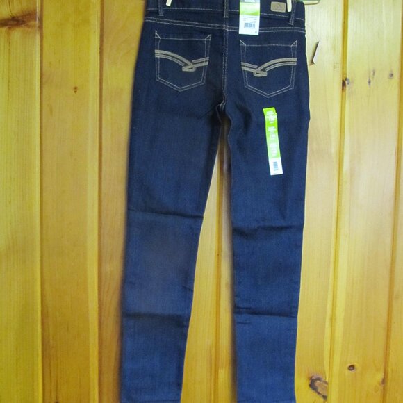 NWT Girls Sz 12 Jeans Blue Jean Pants Girls Sz 12s Super Skinny Slim Jeans - Picture 1 of 4